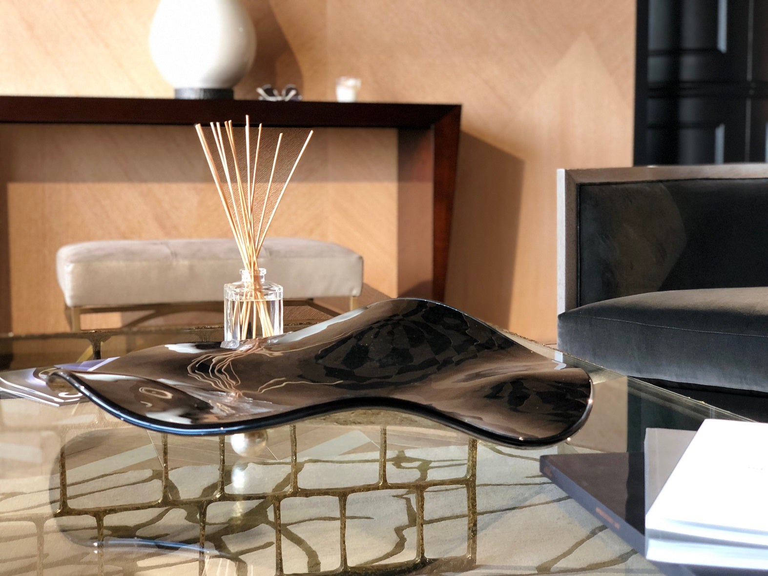 Stingray Black Platter