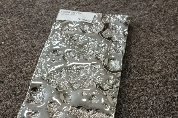 Luna Silver – modern glass wall panel closeup